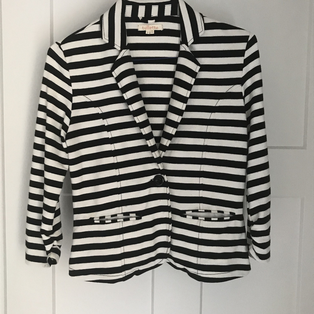 Tullette Black and White Knit Blazer